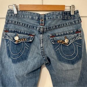 True Religion 28 Joey Bermuda Cropped Capri Blue Jeans Beaded Distressed 04-535V